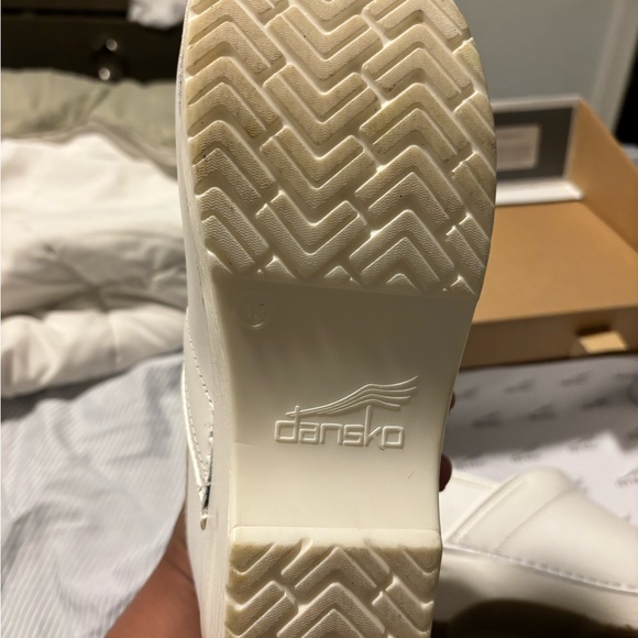 Dansko nursing clogs - Picture 4 of 9